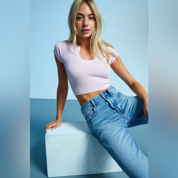 Pacsun Ribbed Notched Crop Top-Size XS‎ New with Tags - Picture 2 of 9